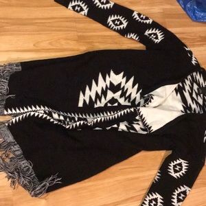 Tribal Pattern Long Tassle Sweater W S